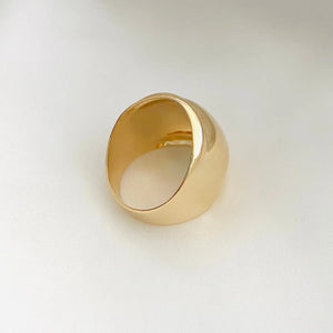 Thick 18K Gold Round Cigar Vintage Ring