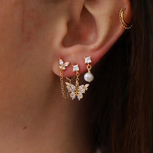 Claire Pearl Studs