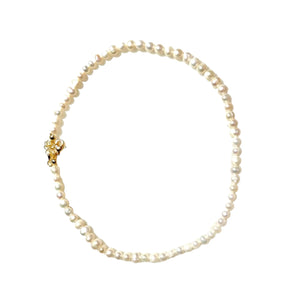 Dainty Pearl Choker